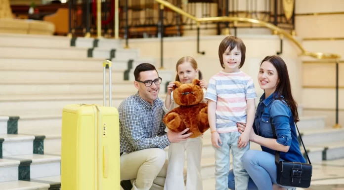 শিশুদের নিয়ে কম খরচে যেভাবে ভ্রমণ করবেন