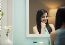 শীতে চুলের দরকার বাড়তি যত্ন