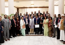 প্রধান উপদেষ্টার সঙ্গে ভয়েস ফর গ্লোবাল বাংলাদেশিজ’র প্রতিনিধি দলের সাক্ষাৎ