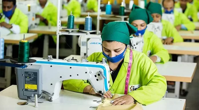 দেশের তৈরি পোশাক রপ্তানির ক্রয়াদেশ বাড়ছে