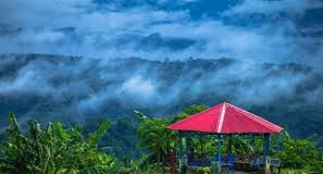 ঘুরে আসুন বৃষ্টি ও মেঘের রাজ্য