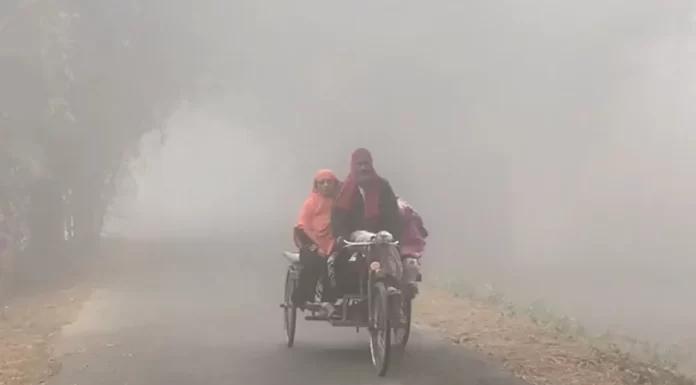 তীব্র শীতে দুর্ভোগে দেশবাসী