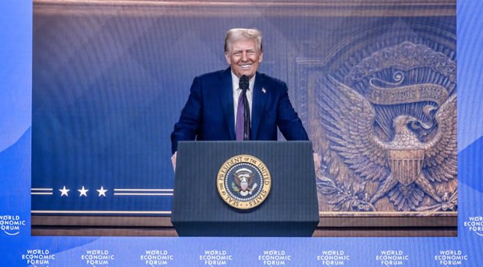 কানাডাকে অঙ্গরাজ্য হওয়ার আহ্বান ট্রাম্পের