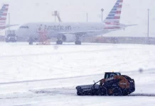 আমেরিকার ১৩টি স্টেইটে তুষারঝড়ের তাণ্ডব