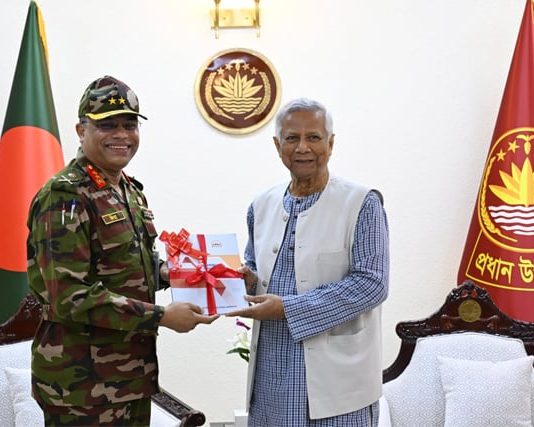 আরও বিনিয়োগ আনতে বাংলাদেশকে বিশ্বের সামনে তুলে ধরুন : বেপজাকে প্রধান উপদেষ্টা