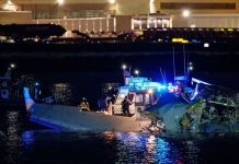 ওয়াশিংটনে বিমান-হেলিকপ্টার সংঘর্ষে বেঁচে নেই কেউ : ফায়ার চিফ জন ডোনেলি