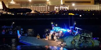 ওয়াশিংটনে বিমান-হেলিকপ্টার সংঘর্ষে বেঁচে নেই কেউ : ফায়ার চিফ জন ডোনেলি