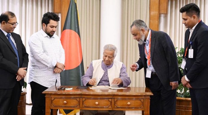 গণ-অভ্যুত্থানে নারীদের অংশগ্রহণের স্মারক ডাকটিকিট অবমুক্ত