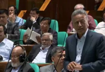 শীর্ষ ২০ ঋণখেলাপির তালিকা সংসদে প্রকাশ করেছেন অর্থমন্ত্রী