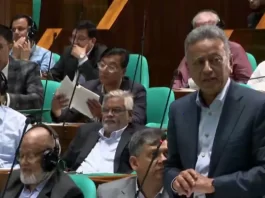 শীর্ষ ২০ ঋণখেলাপির তালিকা সংসদে প্রকাশ করেছেন অর্থমন্ত্রী