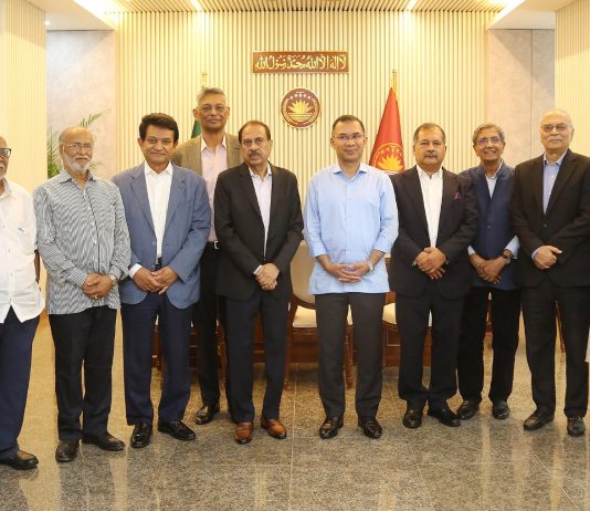 সংবাদপত্রের স্বাধীনতায় সরকারের অটল অবস্থান ব্যক্ত করলেন প্রধানমন্ত্রী