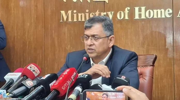বাংলাদেশে পুলিশ কমিশন গঠনের পরিকল্পনা করছে সরকার: স্বরাষ্ট্রমন্ত্রী