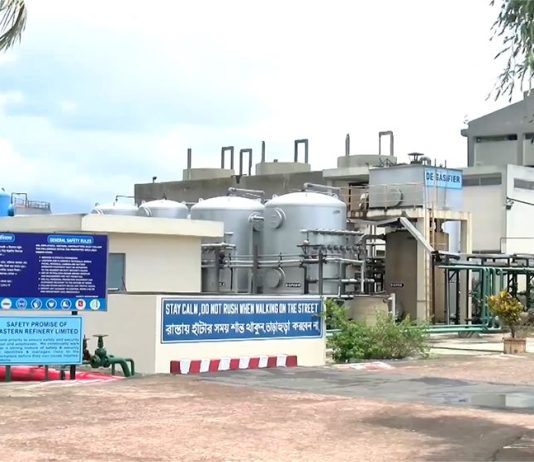 ক্রুড অয়েল সংকটে বন্ধ হলো ইস্টার্ন রিফাইনারি