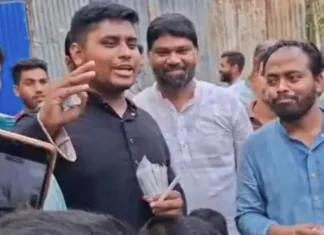 লোডশেডিংয়ের প্রতিবাদে দেবীদ্বারে হাসনাত আবদুল্লাহর মোমবাতি কর্মসূচি