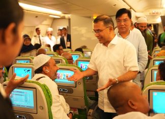 হজ ফ্লাইট কার্যক্রমের উদ্বোধন করলেন প্রধানমন্ত্রী