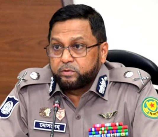 পশুবাহী গাড়ি নিয়ে টানাটানি করলে কঠোর ব্যবস্থা : ডিএমপি কমিশনার