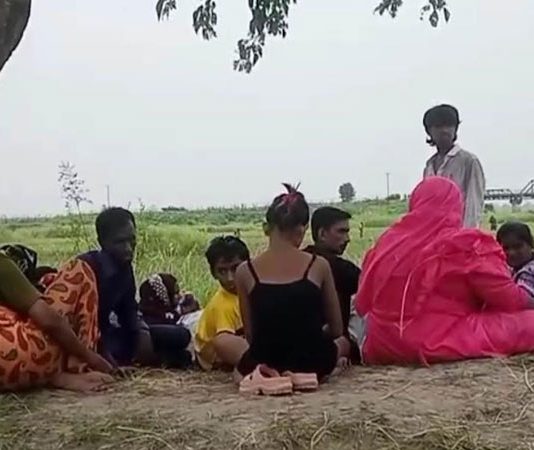 বিএসএফের পুশইন অপচেষ্টা ব্যর্থ: শূন্যরেখায় অসহায় নারী-শিশু