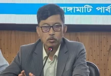 ফেসবুক স্ট্যাটাসে পদত্যাগ ইস্যুতে বক্তব্য দিলেন দীপেন দেওয়ান